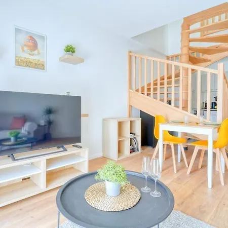 La Halle Du Roi Parking Insead *