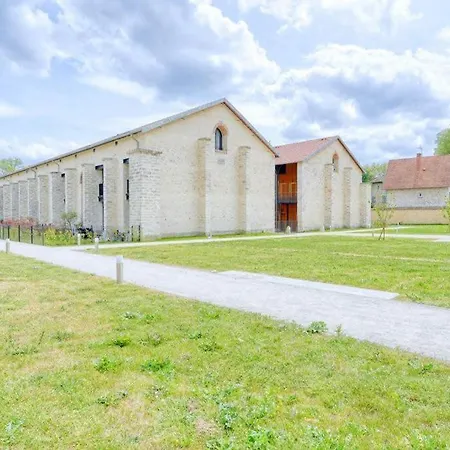 La Halle Du Roi Parking Insead
