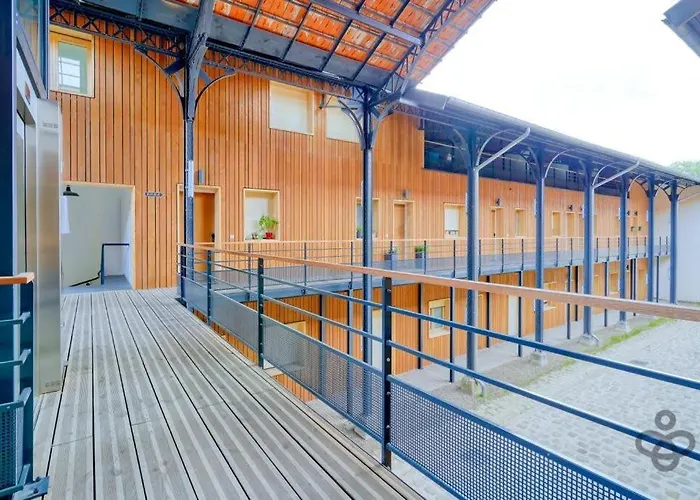 La Halle Du Roi Parking Insead